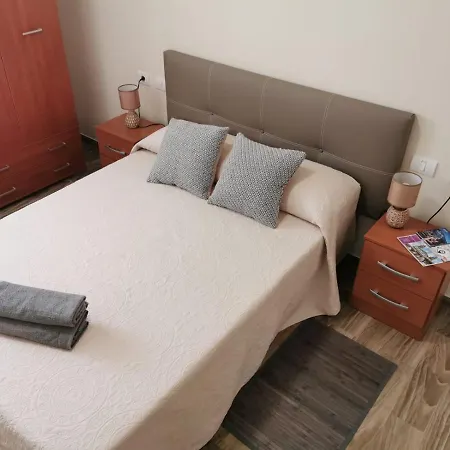 The Blue House Homestay La Laguna (Tenerife)